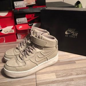 W AIR FORCE ONE HIGH